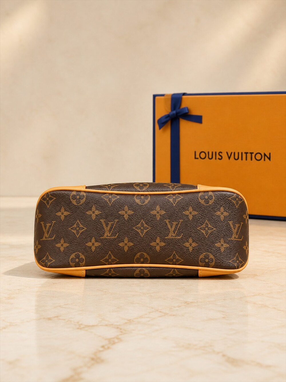 Louis Vuitton Boulogne Gold Chain Purse in Monogram Coated Canvas - Picture 6 of 9